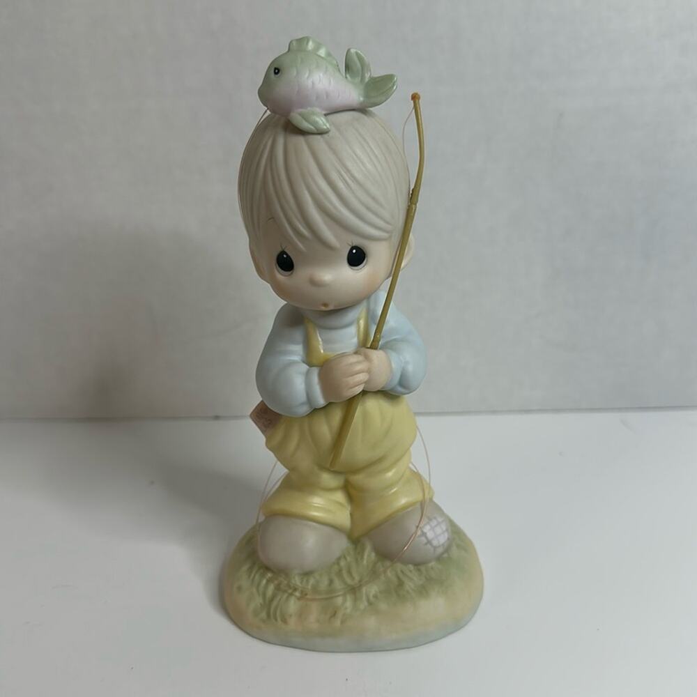 Vintage 1998 Precious Moments Figurine